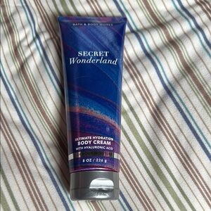 Bath & Body Works Secret Wonderland Body Cream